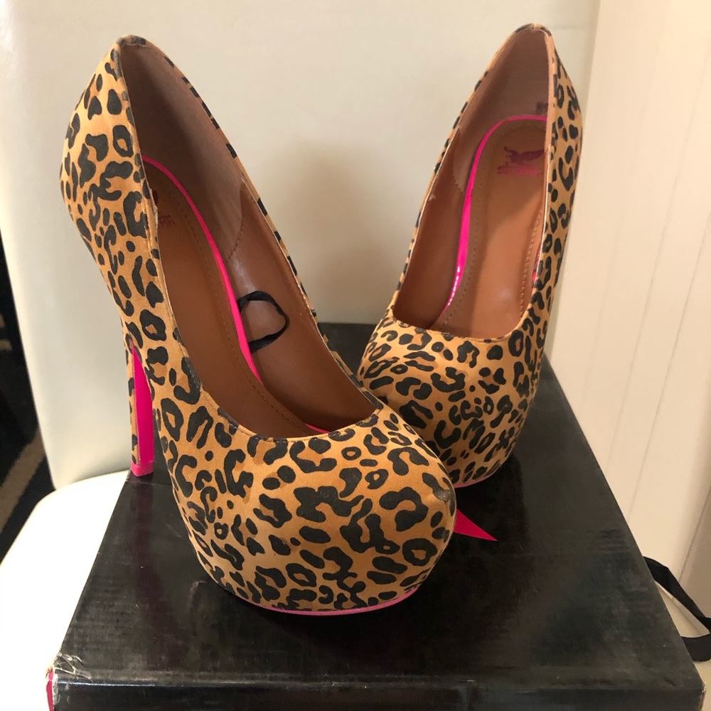 Shiekh Leppard Print sz7